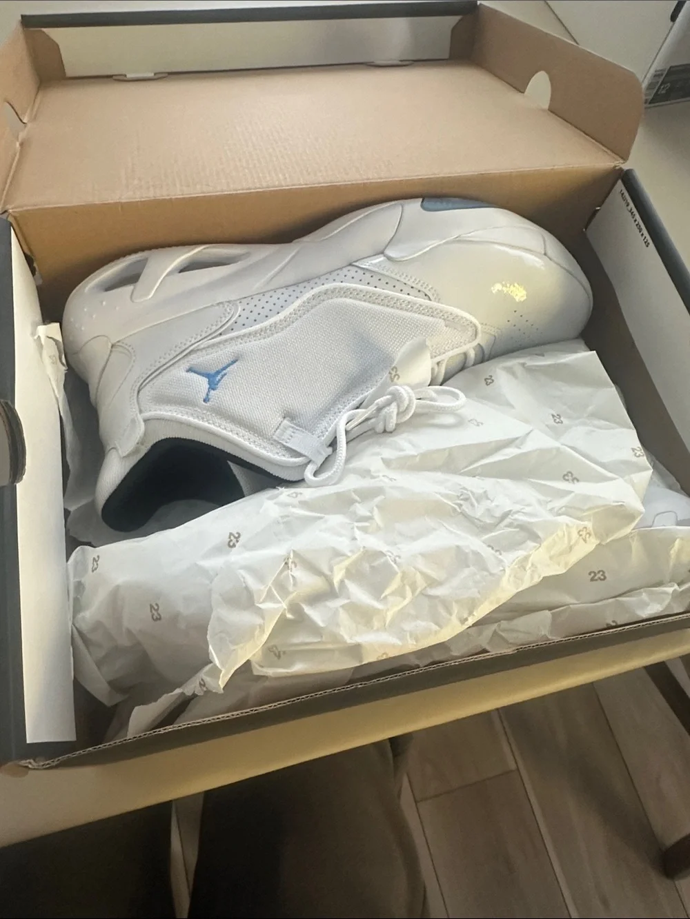 Jordan max aura 4